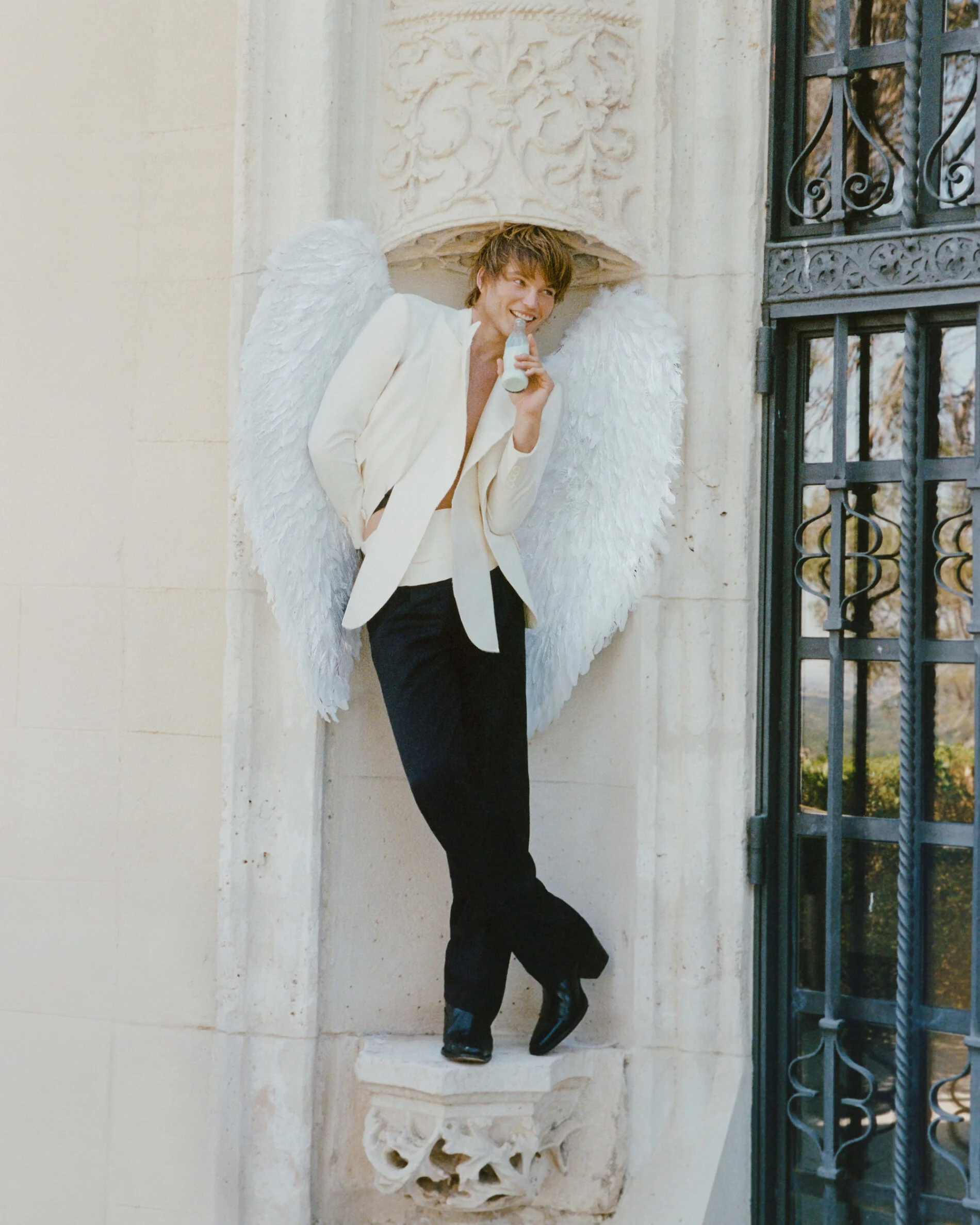 JordanBarret-by-Pepe-Herreros-Risbel-Magazine-16-1900x2375